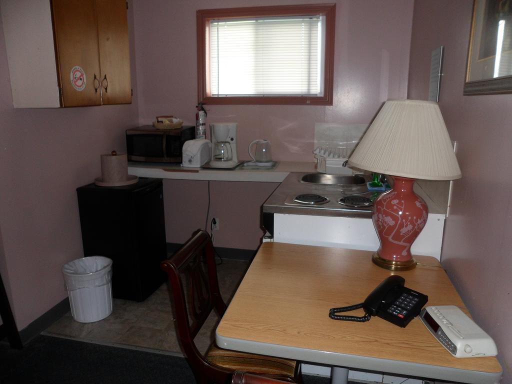 The Silver Birch Motel ゴドリッチ エクステリア 写真
