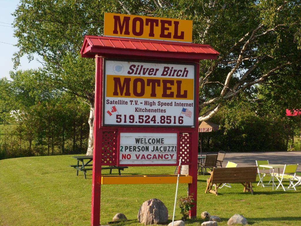 The Silver Birch Motel ゴドリッチ エクステリア 写真
