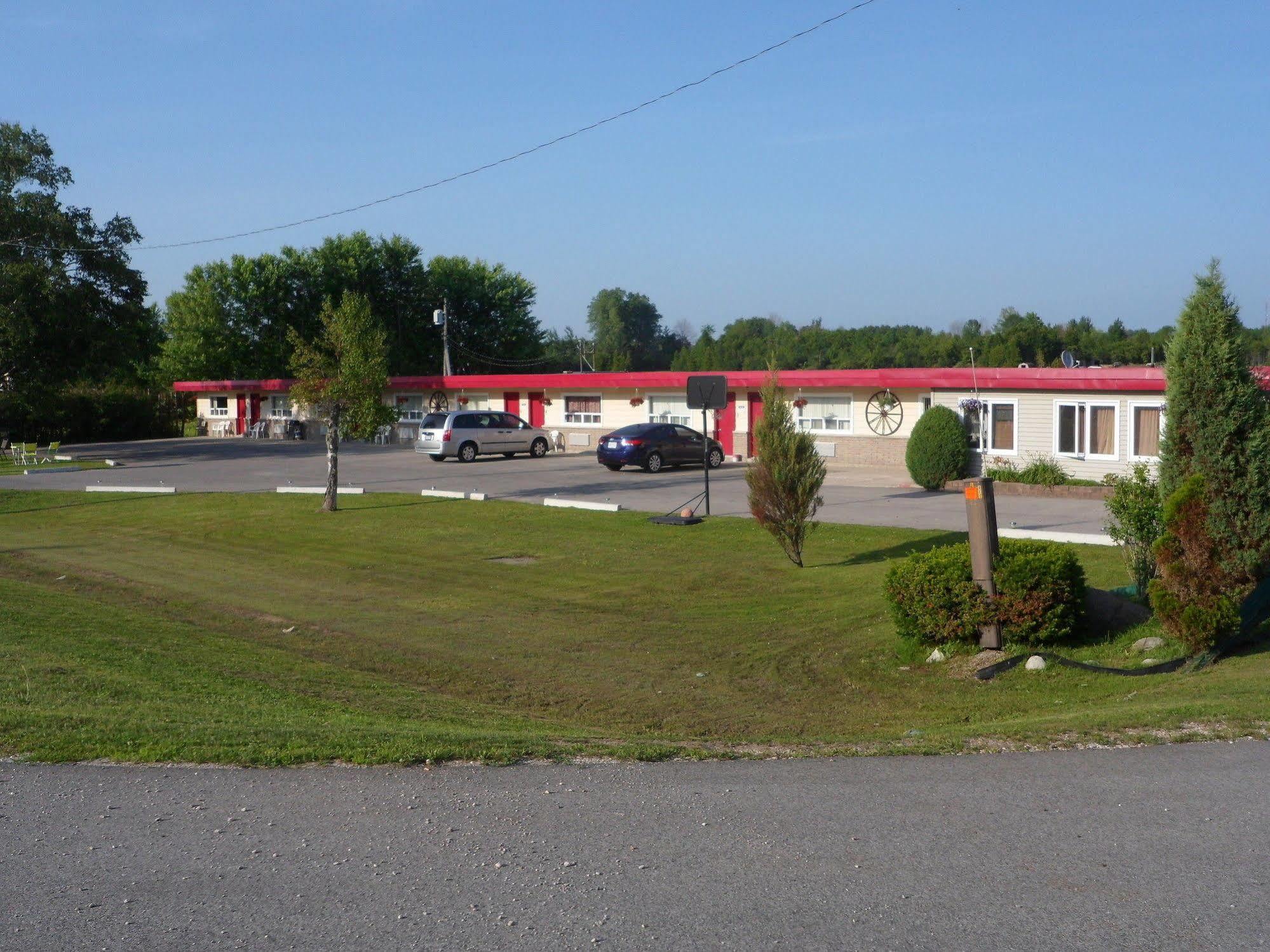 The Silver Birch Motel ゴドリッチ エクステリア 写真